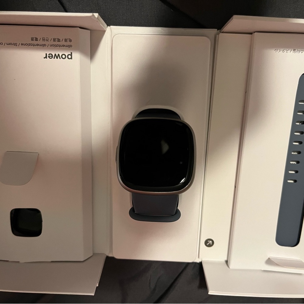 Fitbit Versa 4